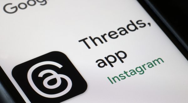 Handy mit der Threads app
