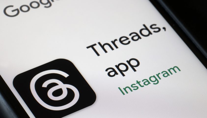 Handy mit der Threads app